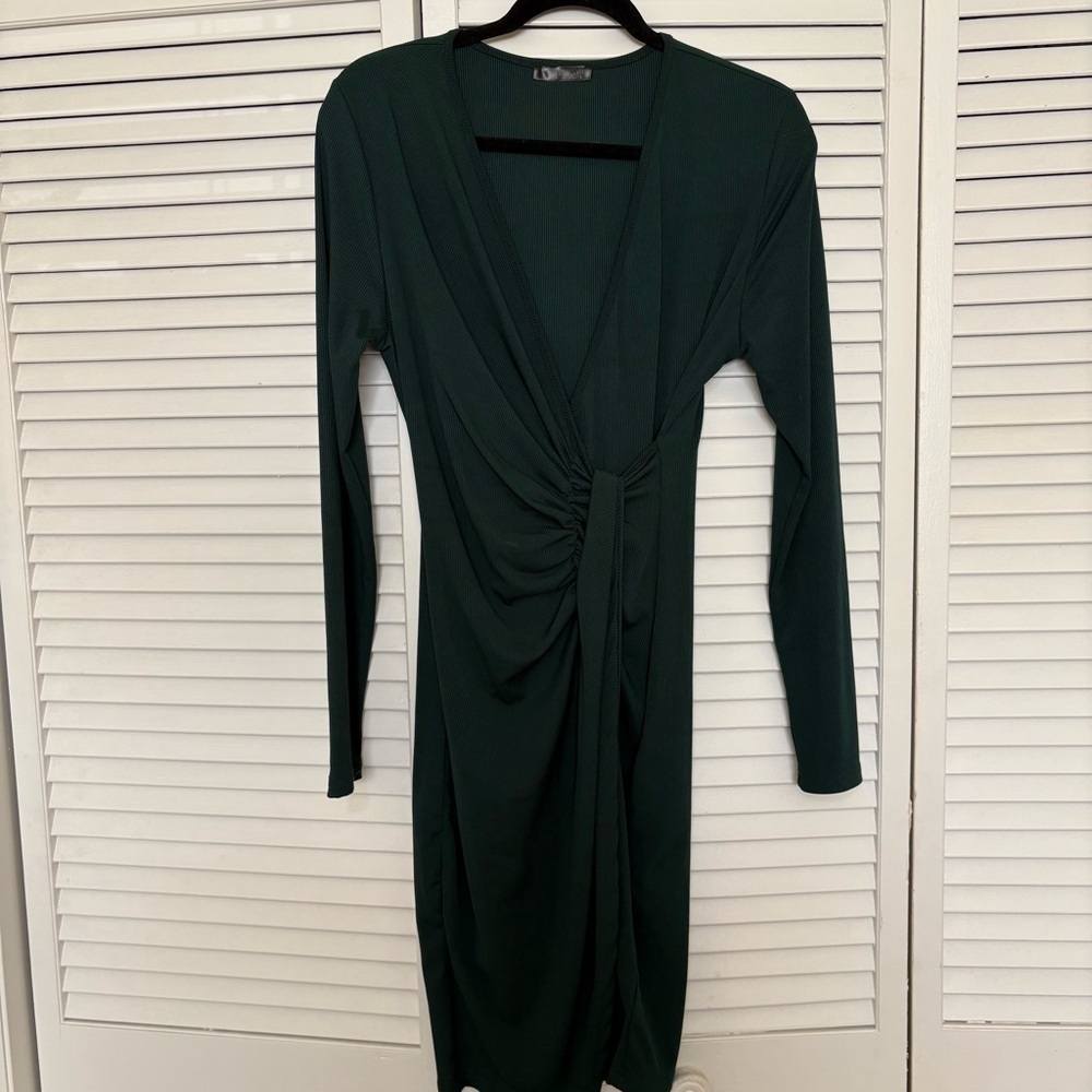 Elegant Green Long Sleeve Dress